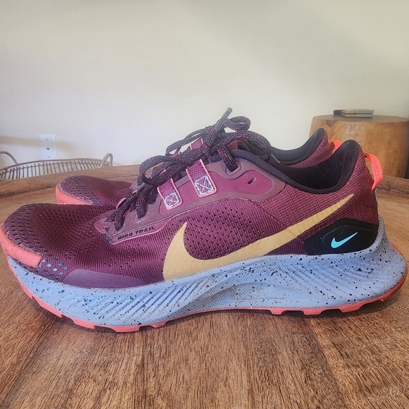 Nike Pegasus Trail 3 Hiking Running Shoes Beetroot DA8697-600 Mens Size 8 main image 16